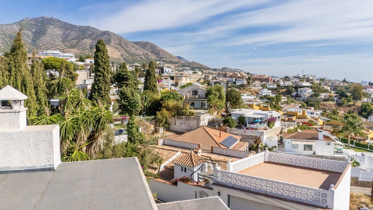 4 chambre Villa/Maison à vendre à Fuengirola avec piscine - 1 800 000 € (Ref: 9359140)