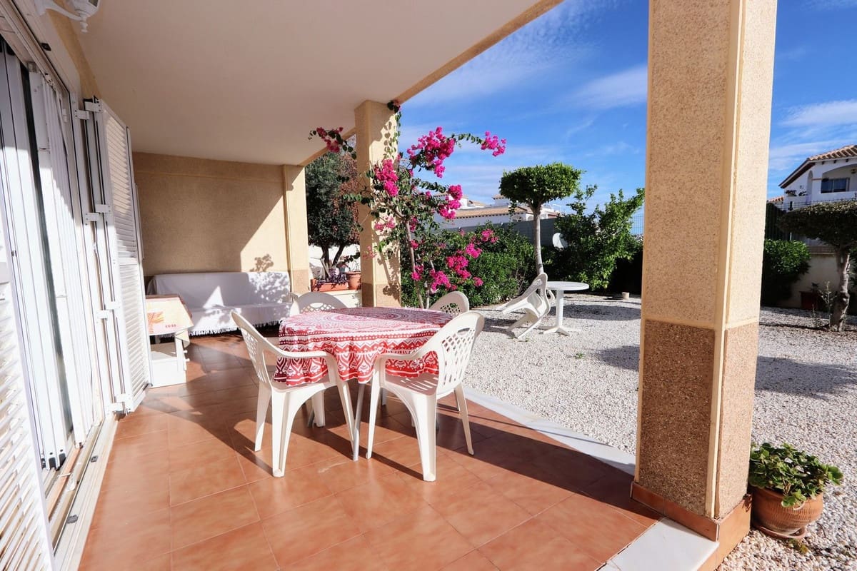 3 bedroom Apartment for sale in Playa Flamenca with pool garage - € 264,000 (Ref: 9359143)