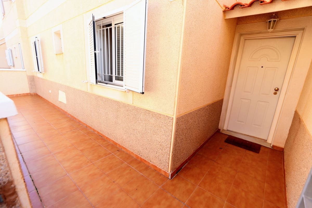 3 bedroom Apartment for sale in Playa Flamenca with pool garage - € 264,000 (Ref: 9359143)