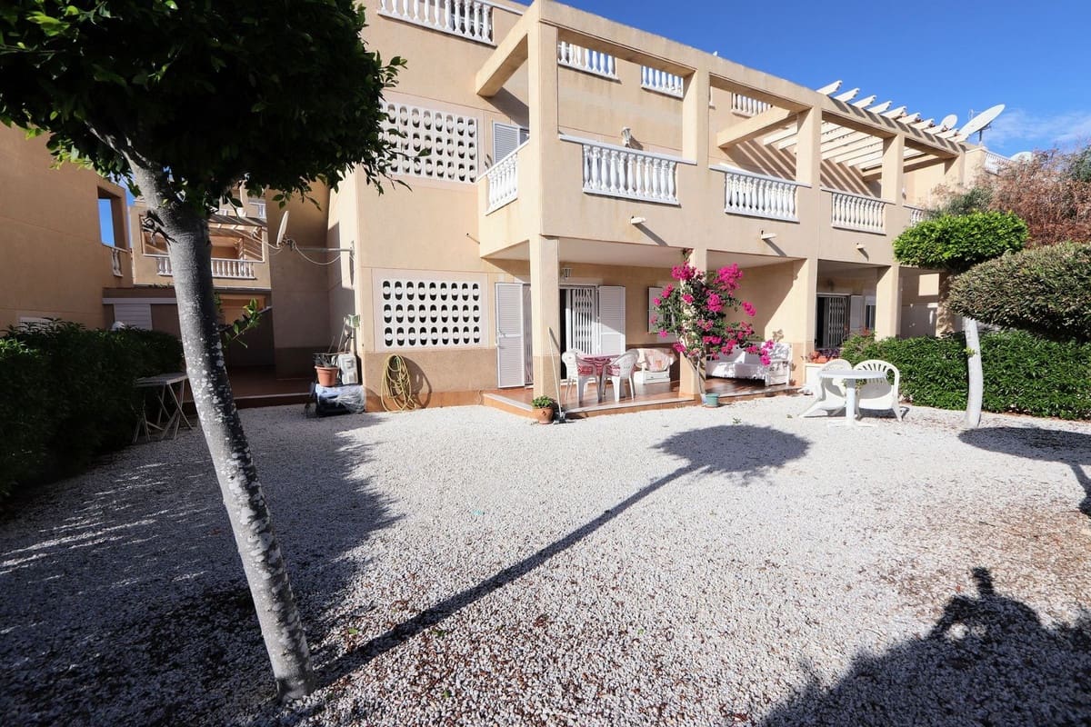 3 bedroom Apartment for sale in Playa Flamenca with pool garage - € 264,000 (Ref: 9359143)