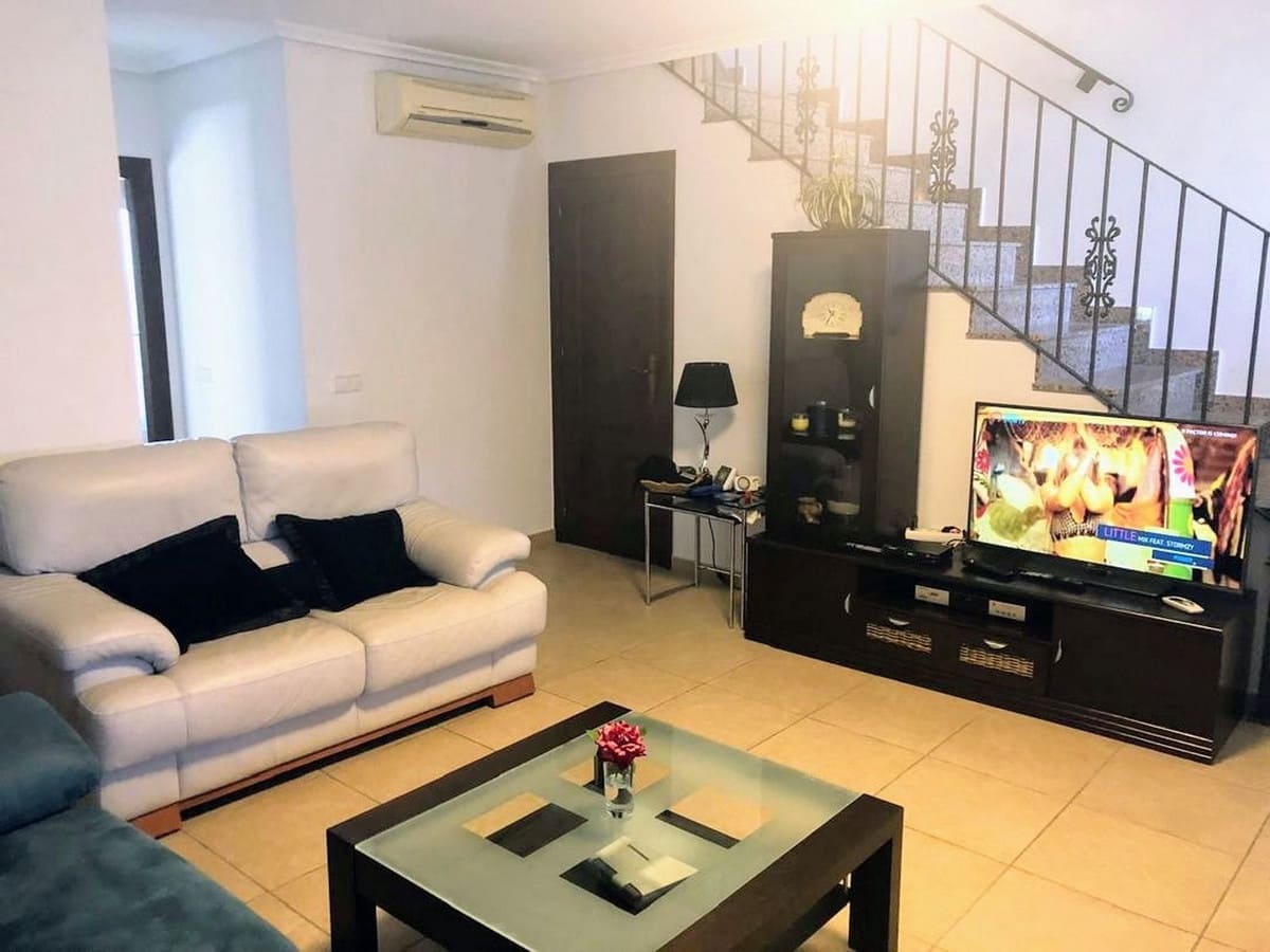 Chalet de 3 habitaciones en Los Alcázares en venta con piscina garaje - 255.000 € (Ref: 9359144)