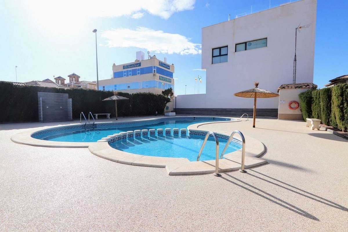 2 quarto Apartamento para venda em La Zenia com piscina garagem - 165 000 € (Ref: 9359146)