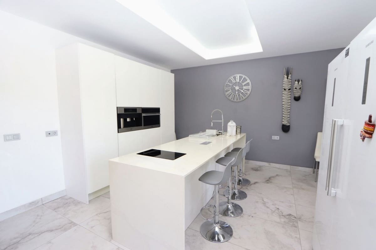 5 soveværelse Villa til salg i Canada de San Pedro med swimmingpool garage - € 375.000 (Ref: 9359150)