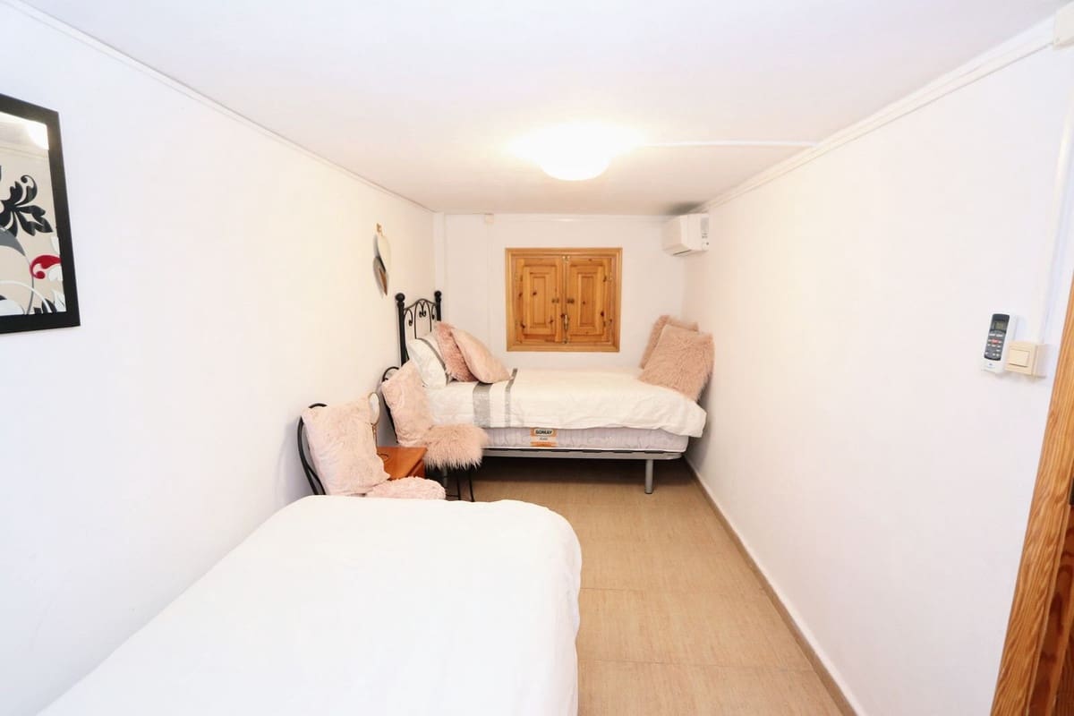 Chalet de 5 habitaciones en Cañada de San Pedro en venta con piscina garaje - 375.000 € (Ref: 9359150)