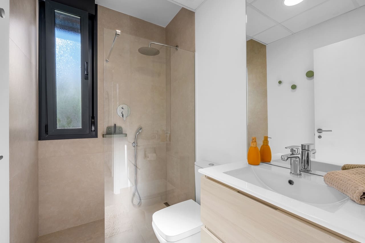 3 slaapkamer Villa te koop in Mar de Cristal met garage - € 470.000 (Ref: 9359182)