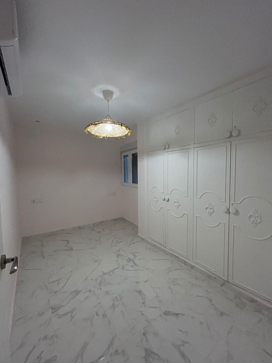 Apartamento de 3 habitaciones en Torrevieja en venta - 256.000 € (Ref: 9359192)