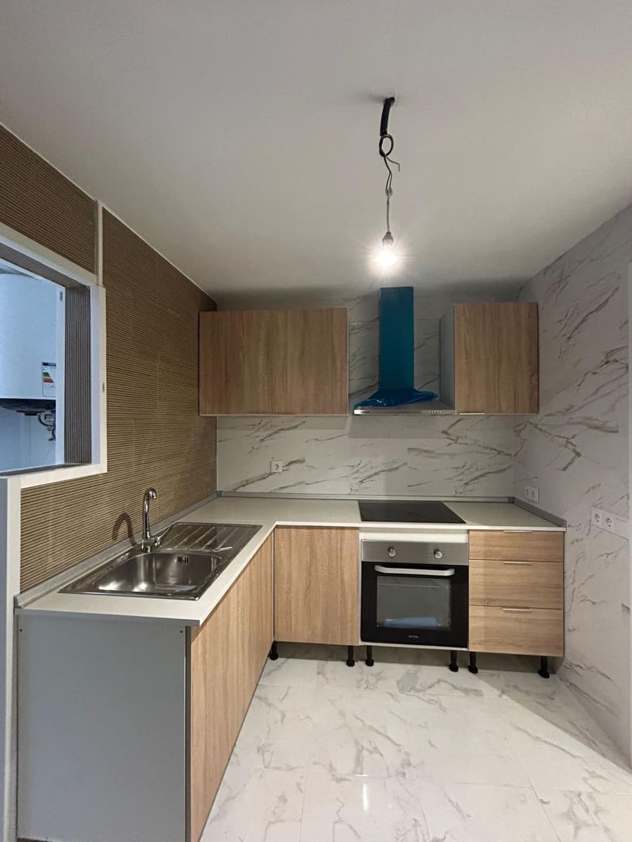 Apartamento de 3 habitaciones en Torrevieja en venta - 256.000 € (Ref: 9359192)