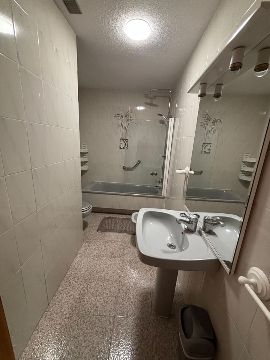 2 soverom Leilighet til salgs i Torrevieja med svømmebasseng - € 219 000 (Ref: 9359193)