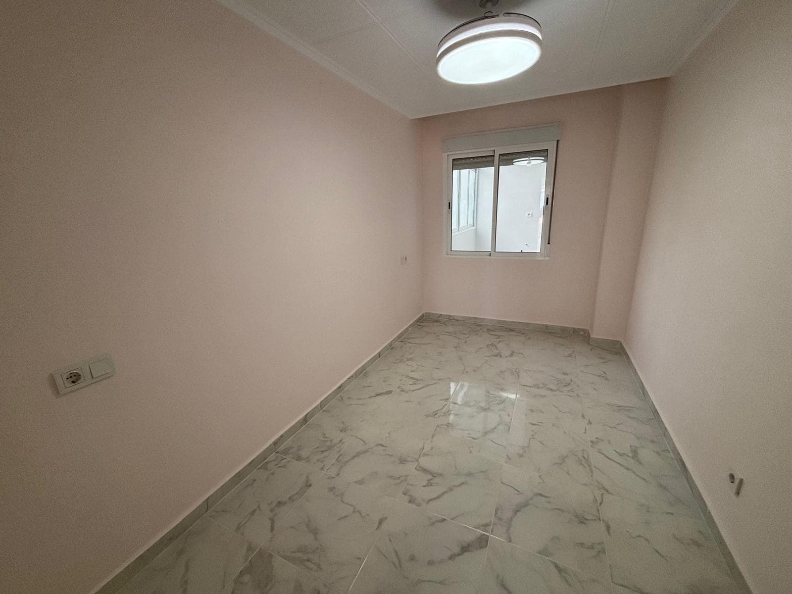 3 quarto Penthouse para venda em Torrevieja com piscina - 335 000 € (Ref: 9359197)