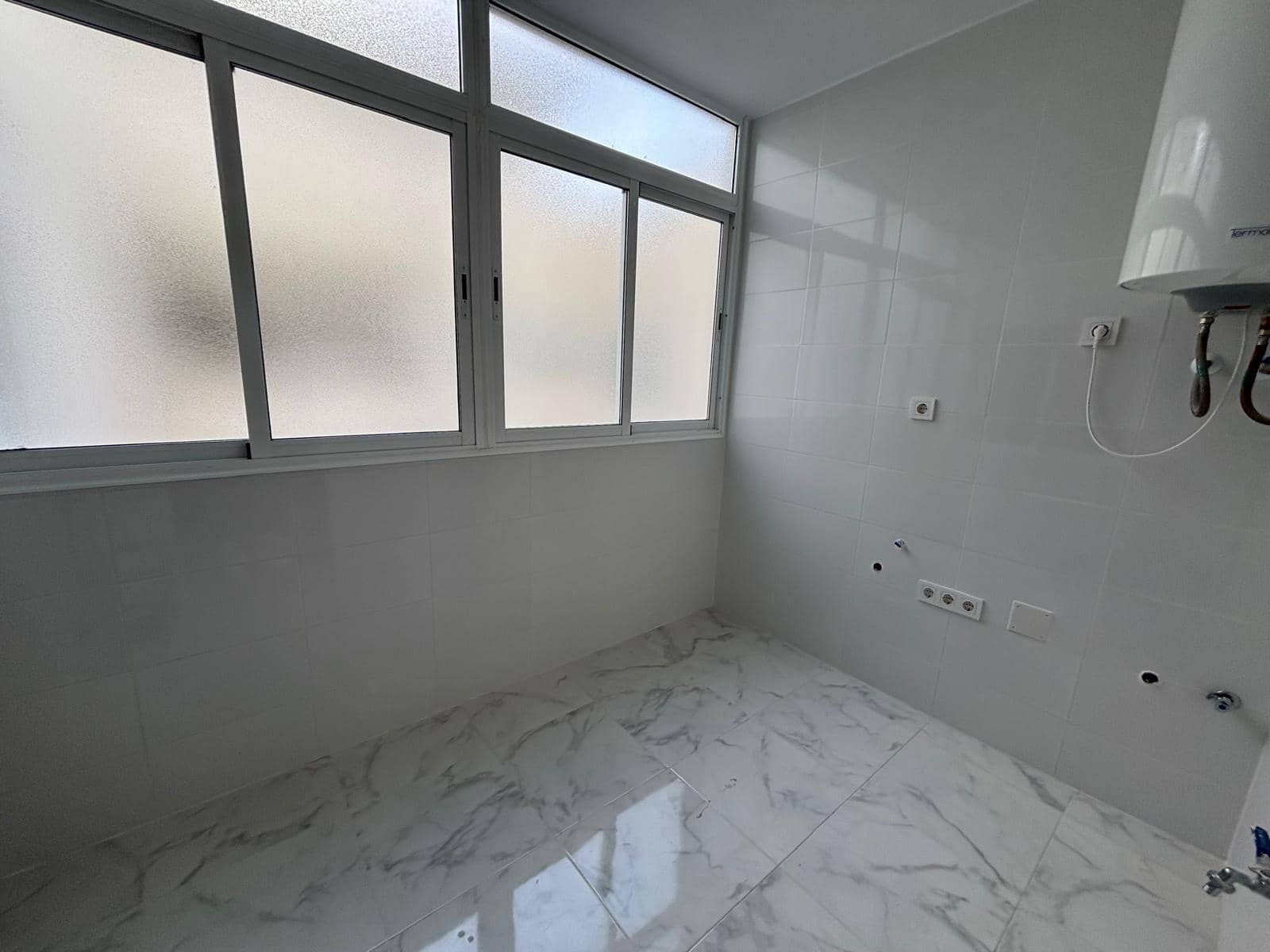 3 quarto Penthouse para venda em Torrevieja com piscina - 335 000 € (Ref: 9359197)