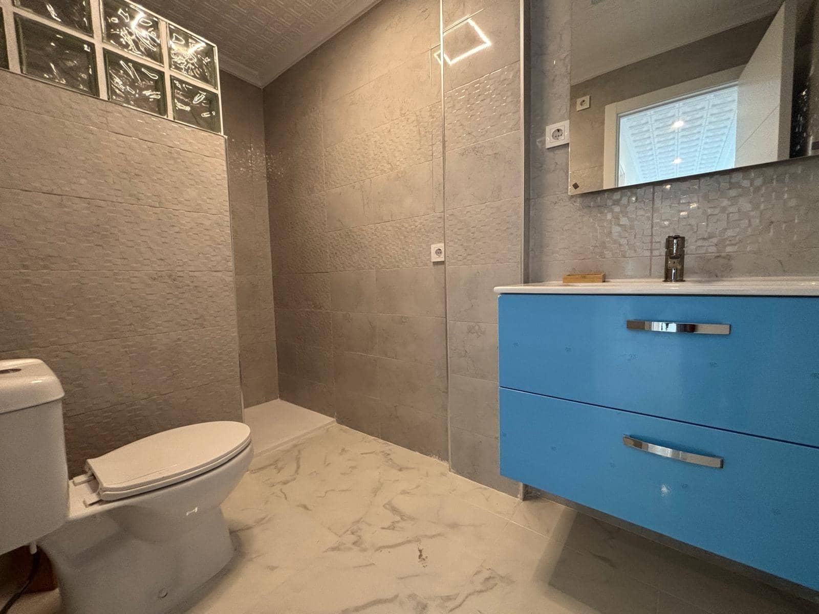 3 soveværelse Penthouse til salg i Torrevieja med swimmingpool - € 335.000 (Ref: 9359197)