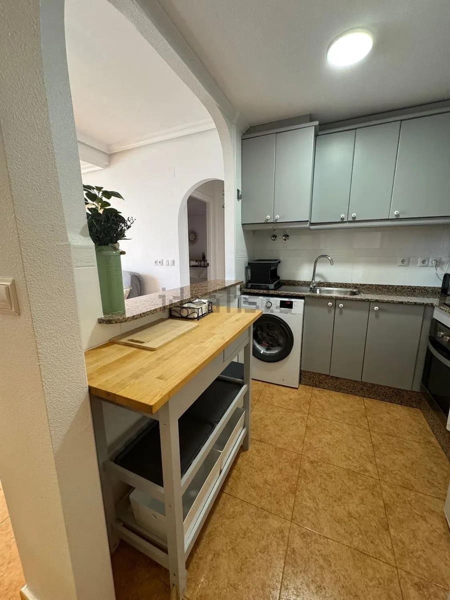 2 soverom Penthouse til salgs i Torrevieja - € 218 000 (Ref: 9359200)