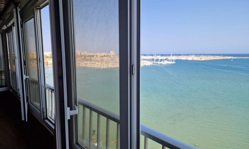 Apartamento de 3 habitaciones en Torrevieja en venta - 298.995 € (Ref: 9359201)