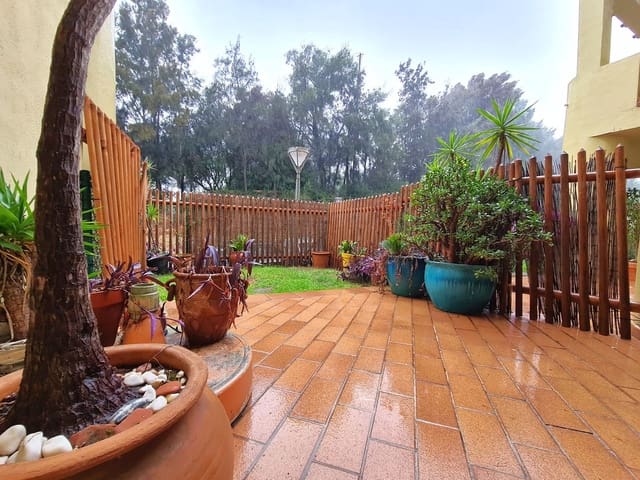 1 chambre Appartement à vendre à Sotogrande, San Roque avec garage - 270 000 € (Ref: 9359210)