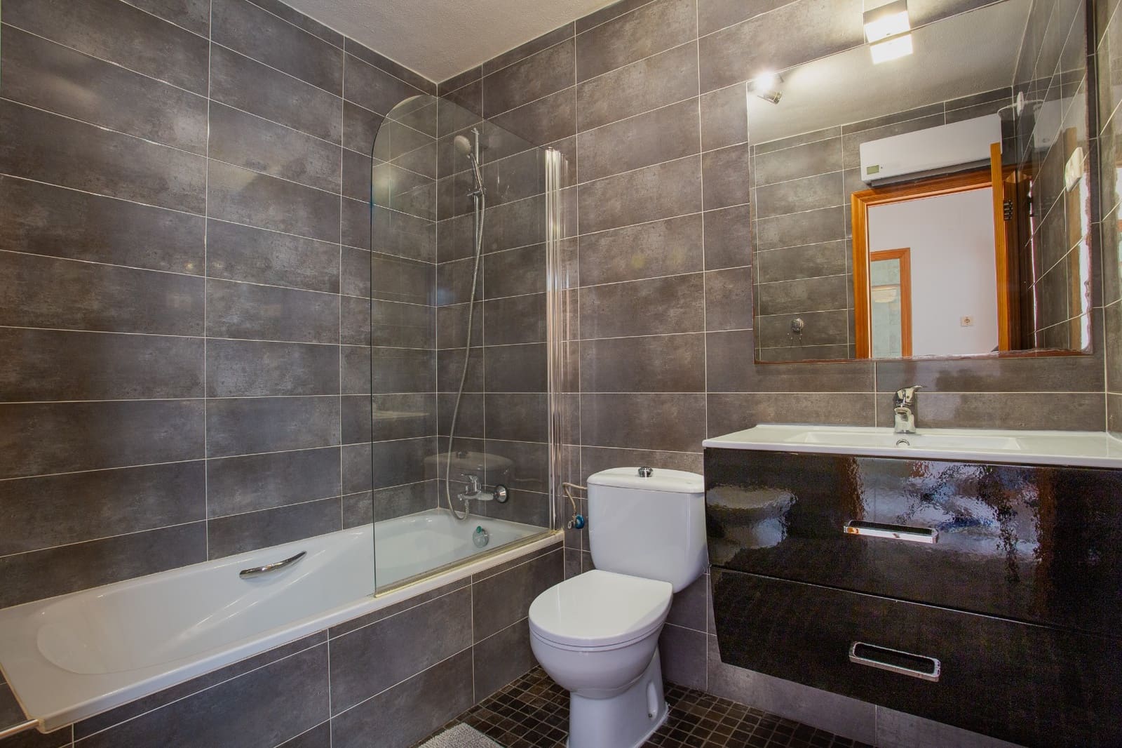 3 slaapkamer Villa te koop in Orihuela Costa - € 319.000 (Ref: 9359224)