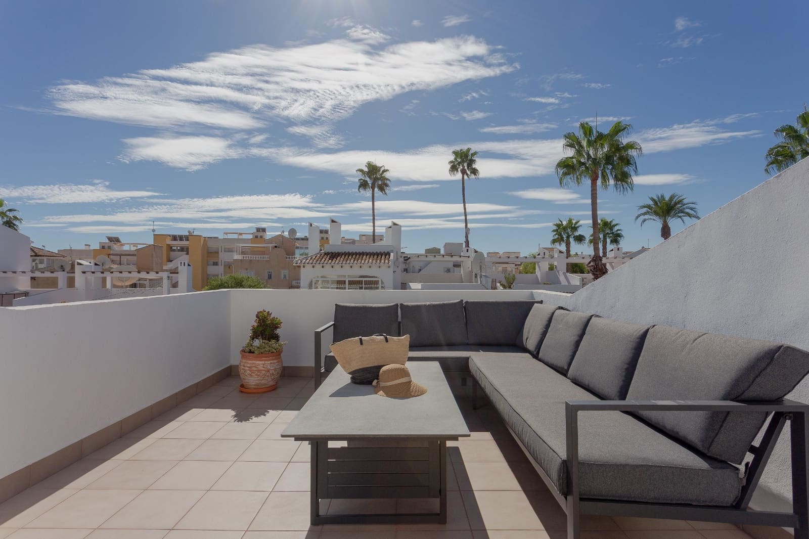 3 slaapkamer Villa te koop in Orihuela Costa - € 319.000 (Ref: 9359224)