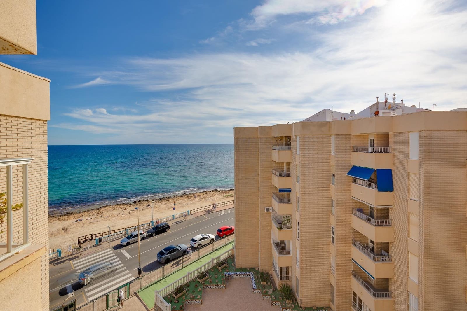 2 sovrum Lägenhet till salu i Torrevieja - 214 900 € (Ref: 9359227)