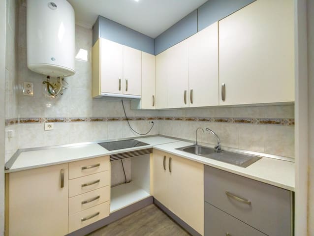 3 bedroom Apartment for sale in El Molino, Torrevieja - € 155,000 (Ref: 9359230)