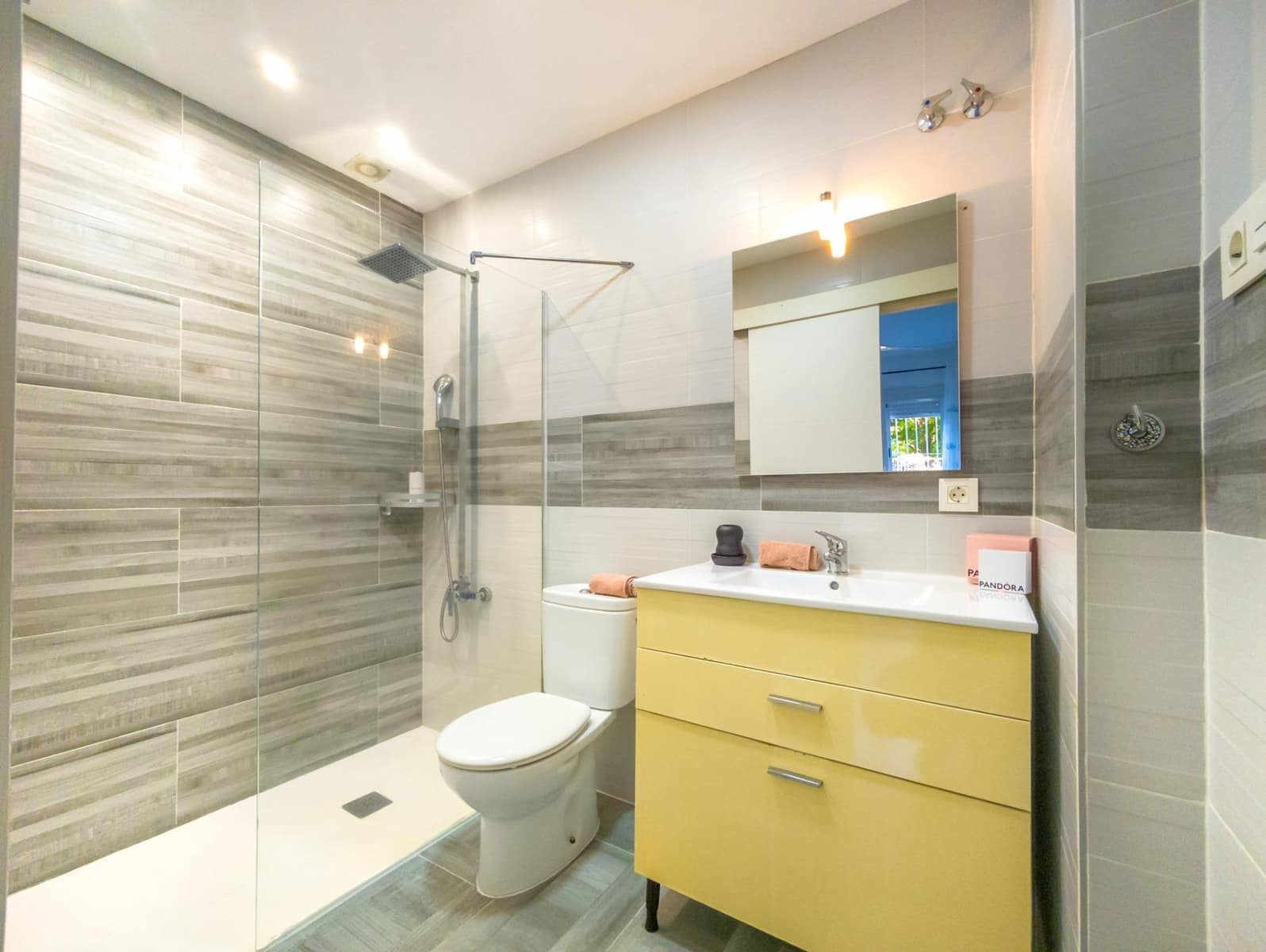 3 sovrum Lägenhet till salu i Torrevieja - 149 900 € (Ref: 9359230)