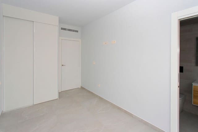 2 sovrum Lägenhet till salu i Las Piscinas Naturales, Torrevieja med pool - 265 000 € (Ref: 9359232)