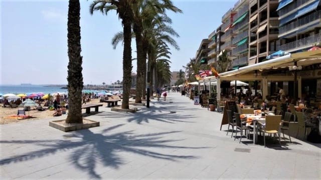 2 sovrum Lägenhet till salu i Las Piscinas Naturales, Torrevieja med pool - 265 000 € (Ref: 9359232)