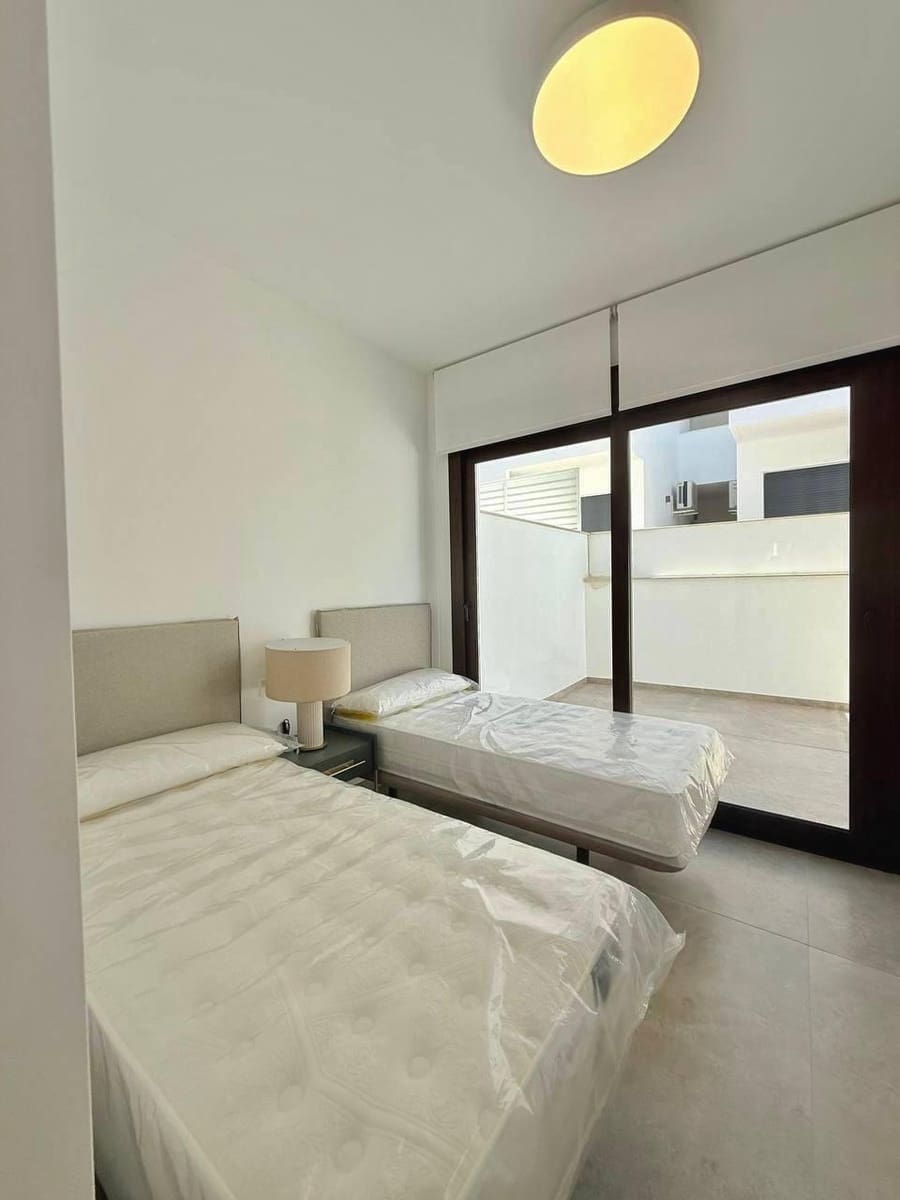 Apartamento de 2 habitaciones en Orihuela en venta - 285.000 € (Ref: 9359238)