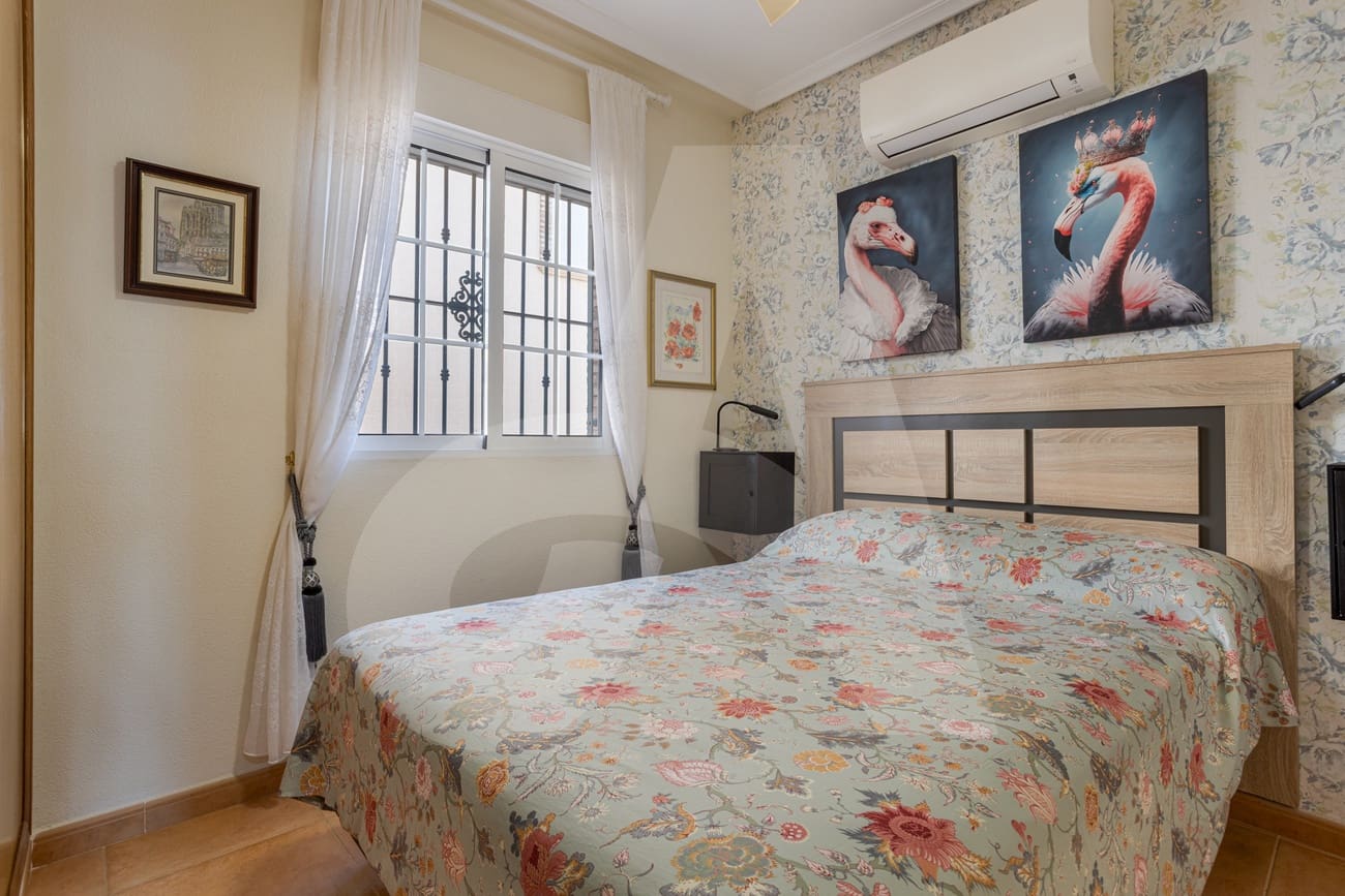 3 sypialnia Willa na sprzedaż w Guardamar del Segura z basenem - 255 000 € (Ref: 9359250)