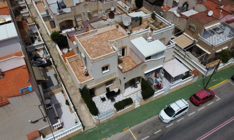 3 bedroom Townhouse for sale in Torrevieja with pool - € 236,995 (Ref: 9359268)
