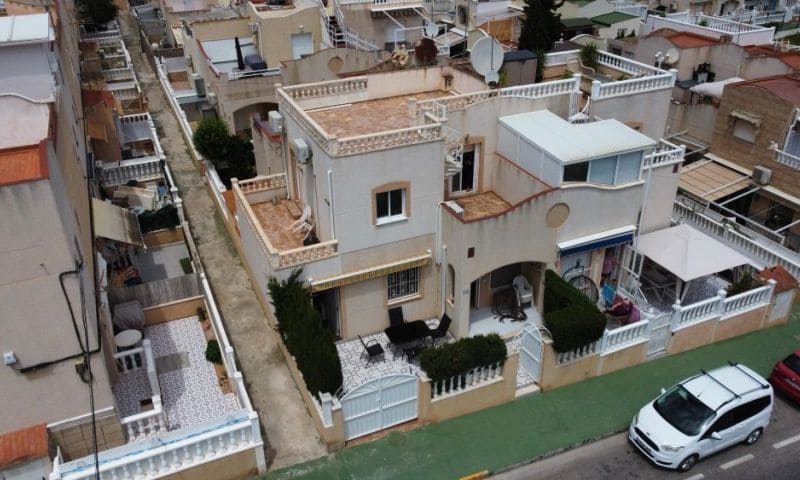 3 bedroom Townhouse for sale in Torrevieja with pool - € 236,995 (Ref: 9359268)