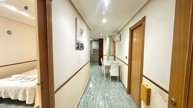 4 bedroom Apartment for sale in Torrevieja - € 480,000 (Ref: 9359275)