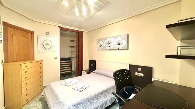 4 bedroom Apartment for sale in Torrevieja - € 480,000 (Ref: 9359275)