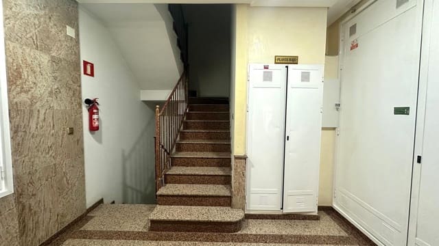 4 bedroom Apartment for sale in Puerto Deportivo, Torrevieja - € 480,000 (Ref: 9359275)