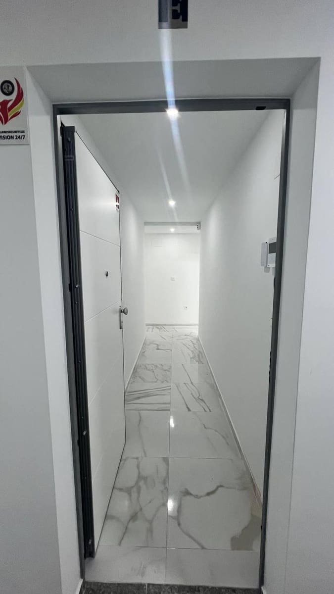 2 soveværelse Lejlighed til salg i Torrevieja - € 239.000 (Ref: 9359276)