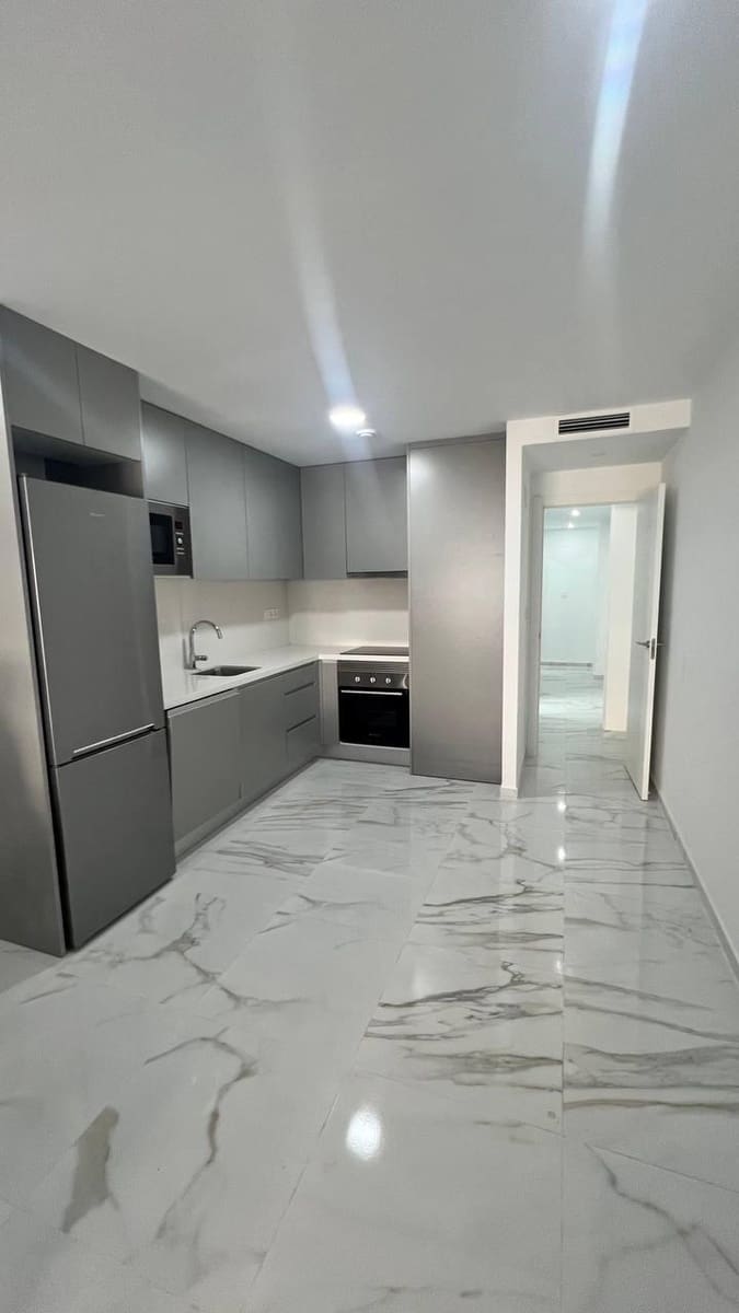 2 soveværelse Lejlighed til salg i Torrevieja - € 239.000 (Ref: 9359276)