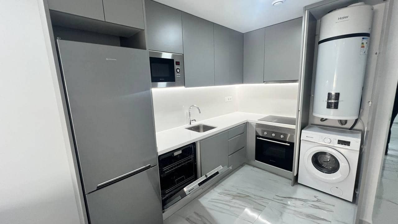 2 soveværelse Lejlighed til salg i Torrevieja - € 239.000 (Ref: 9359276)