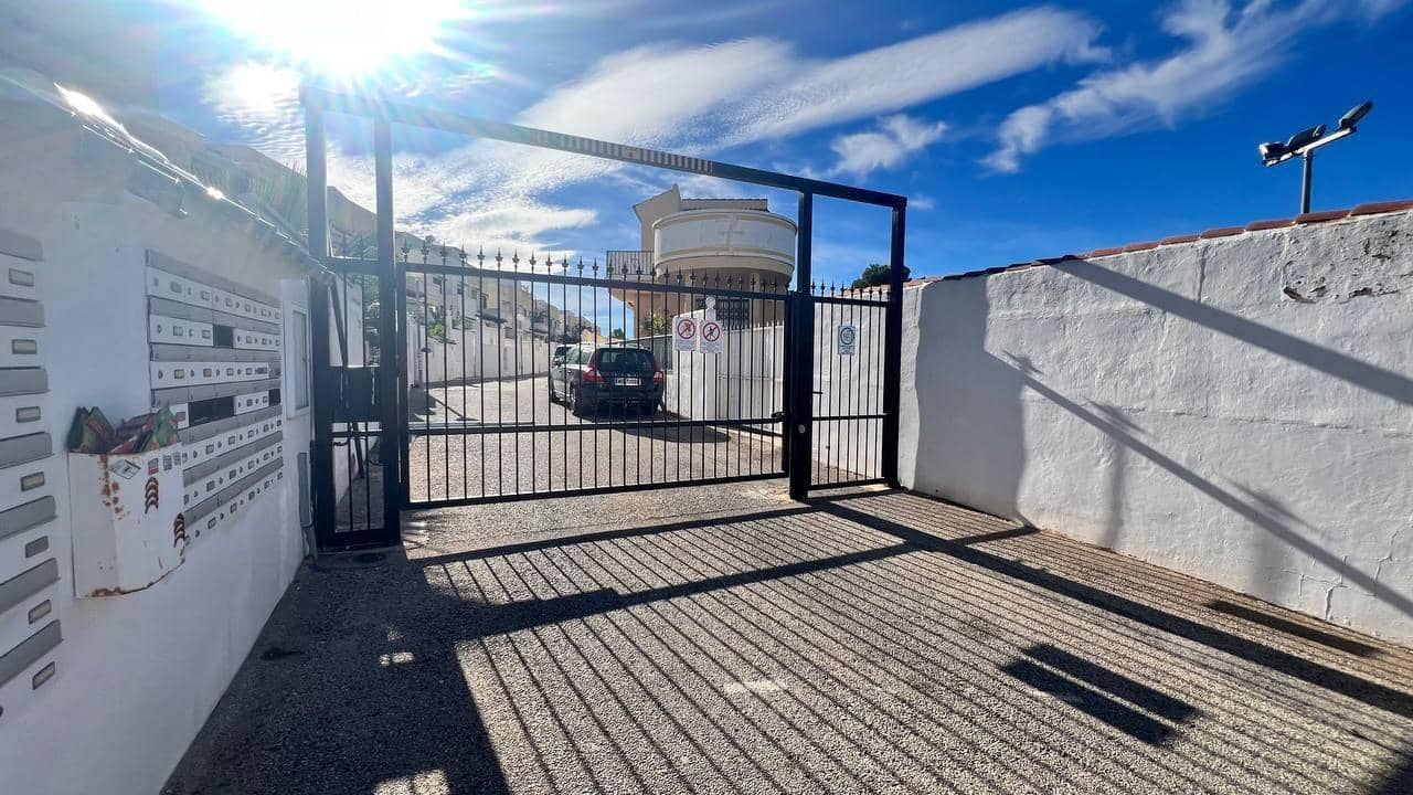 3 sypialnia Dom na sprzedaż w Orihuela Costa z basenem - 179 000 € (Ref: 9359282)