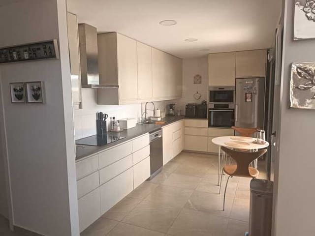 Chalet de 2 habitaciones en Daya Nueva en venta - 373.200 € (Ref: 9359285)