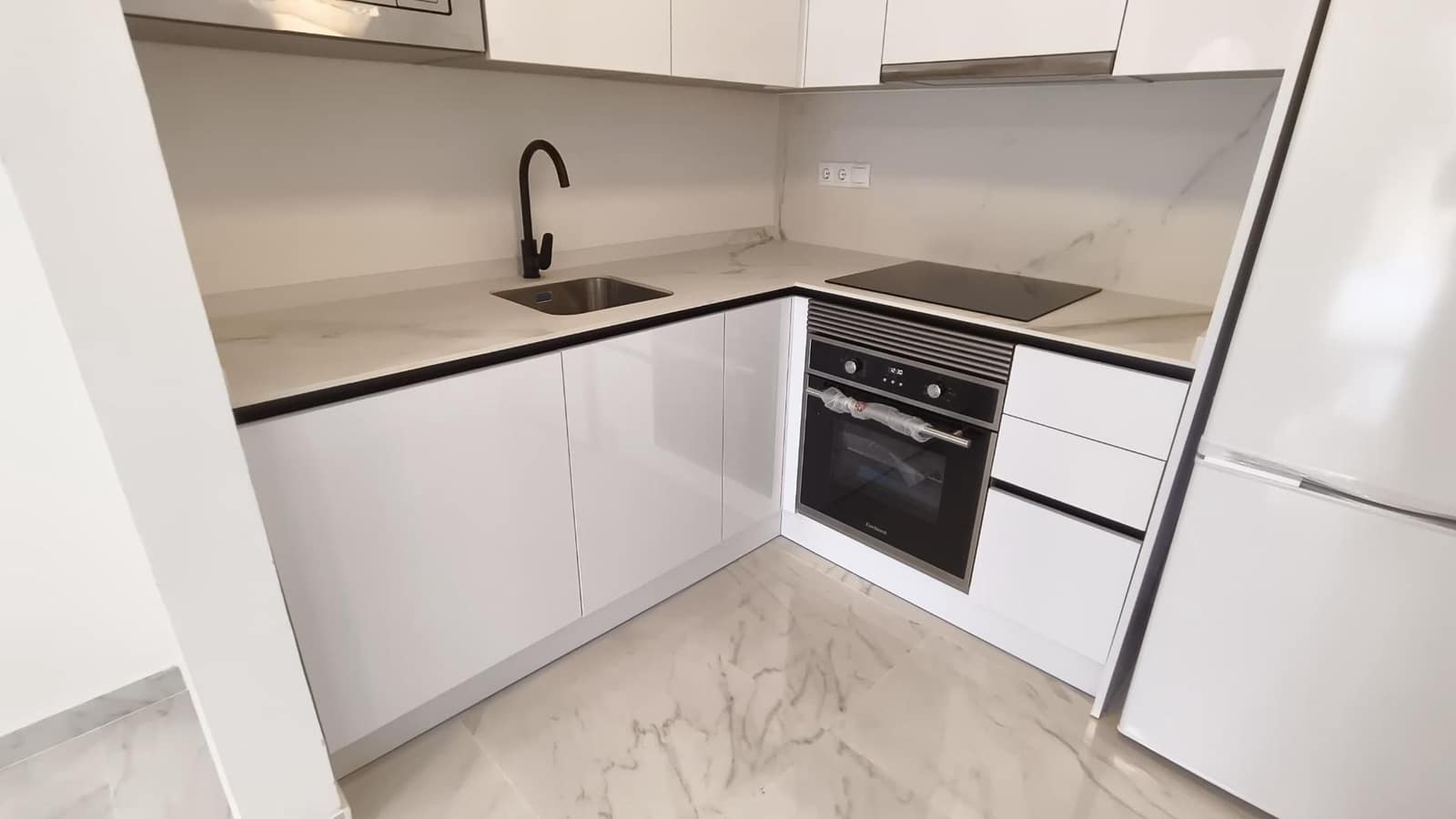 2 Zimmer Haus zu verkaufen in Torrevieja mit Garage - 199.600 € (Ref: 9359286)