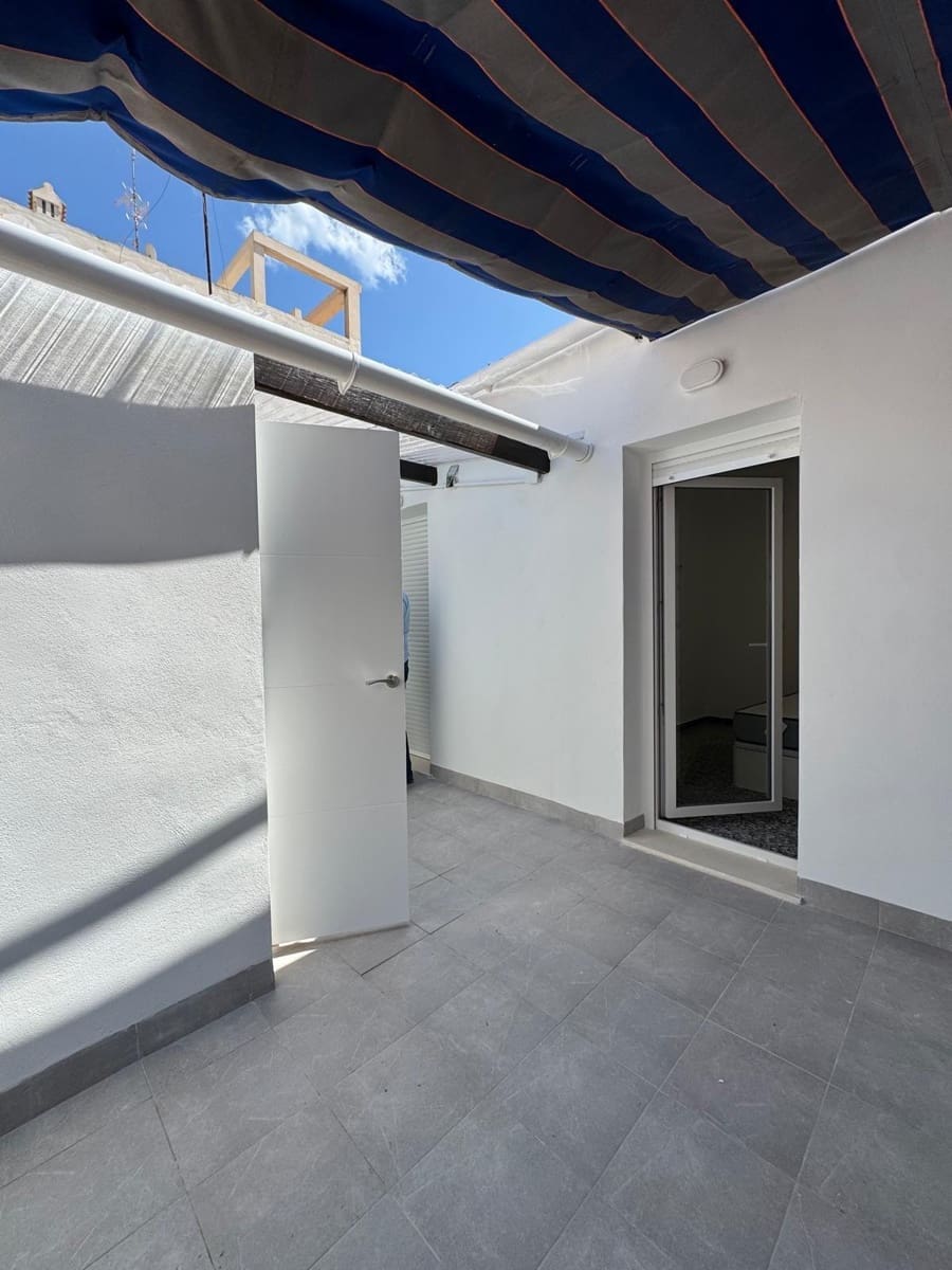 5 soveværelse Lejlighed til salg i Torrevieja - € 191.000 (Ref: 9359288)