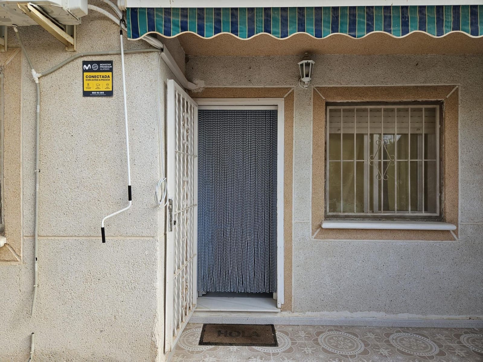 3 Zimmer Haus zu verkaufen in Torrevieja mit Pool - 144.000 € (Ref: 9359301)