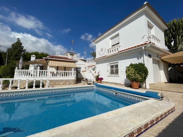 4 Zimmer Villa zu verkaufen in Ciudad Quesada, Rojales - 490.000 € (Ref: 9359302)