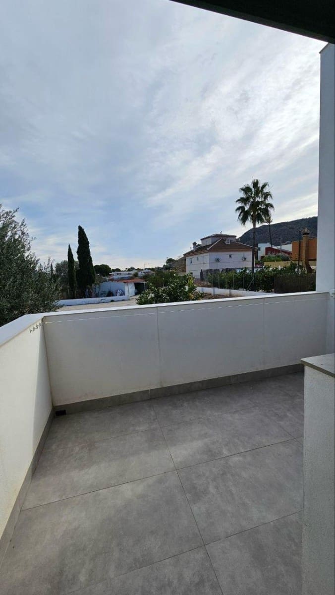 Chalet de 4 habitaciones en Orihuela en venta - 449.000 € (Ref: 9359304)