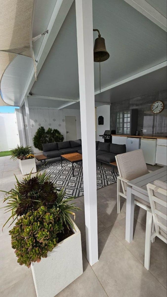 Chalet de 4 habitaciones en Orihuela en venta - 449.000 € (Ref: 9359304)