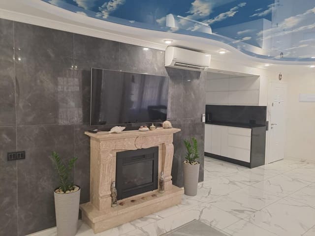 3 bedroom Apartment for sale in Las Piscinas Naturales, Torrevieja - € 180,000 (Ref: 9359315)