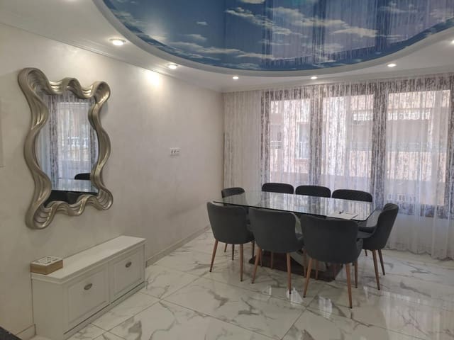 3 bedroom Apartment for sale in Las Piscinas Naturales, Torrevieja - € 180,000 (Ref: 9359315)