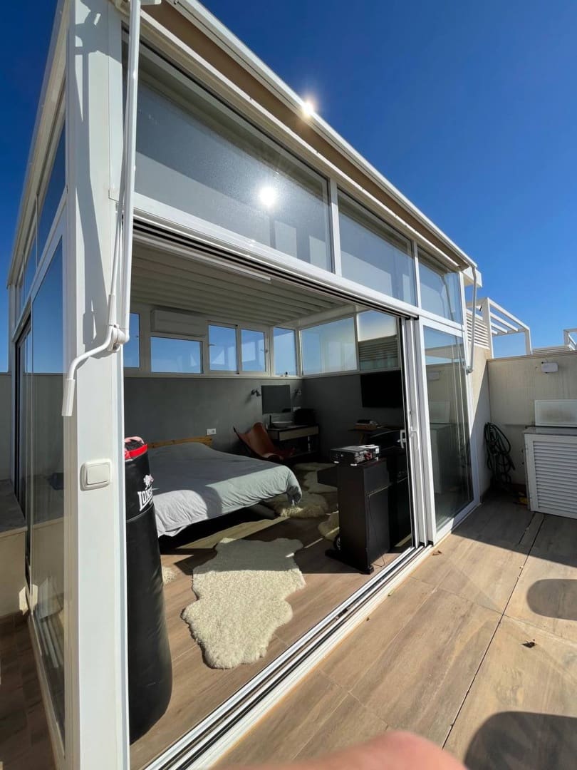 Apartamento de 2 habitaciones en Orihuela Costa en venta - 580.000 € (Ref: 9359343)