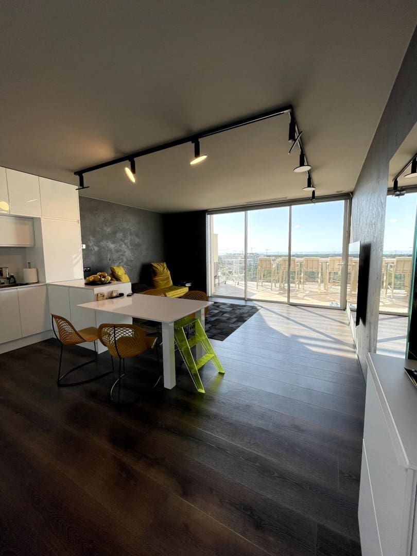 Apartamento de 2 habitaciones en Orihuela Costa en venta - 580.000 € (Ref: 9359343)