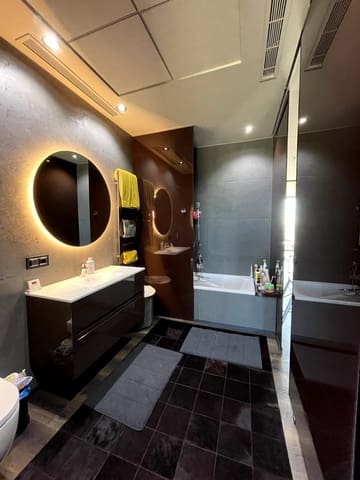 Apartamento de 2 habitaciones en Las Colinas Golf, Orihuela en venta - 580.000 € (Ref: 9359343)