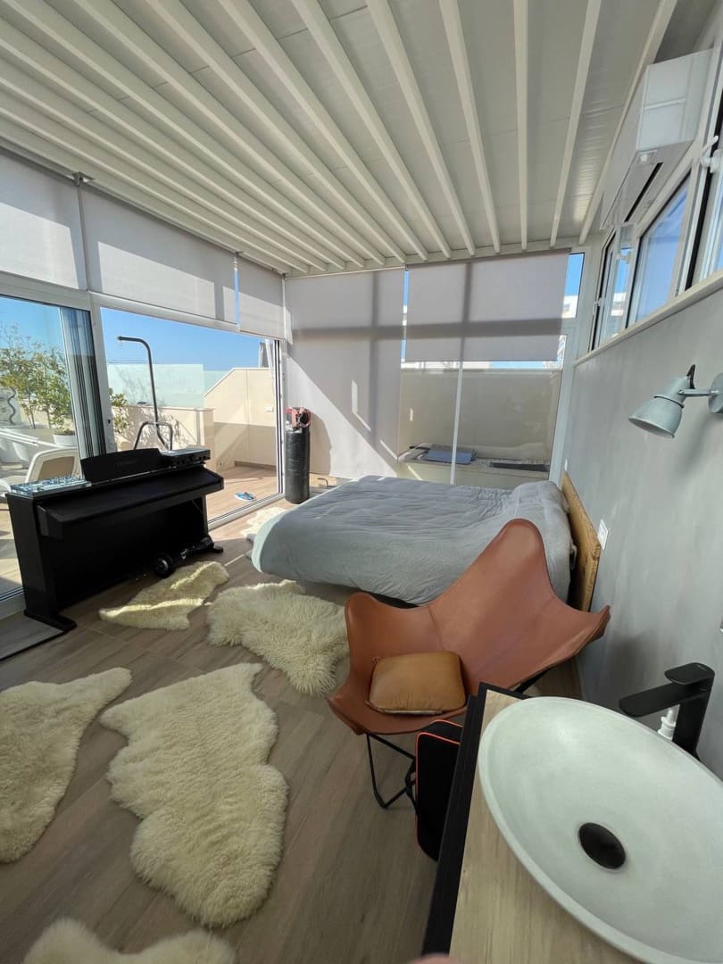 Apartamento de 2 habitaciones en Orihuela Costa en venta - 580.000 € (Ref: 9359343)