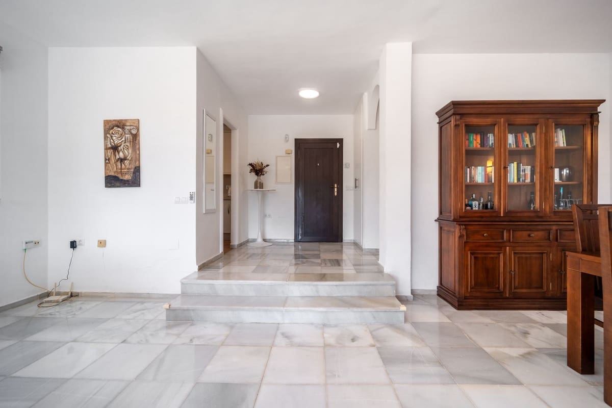 Chalet de 2 habitaciones en Elviria en venta - 825.000 € (Ref: 9359345)